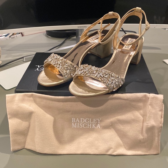 Badgley Mischka Heels! Never worn! - Picture 1 of 3
